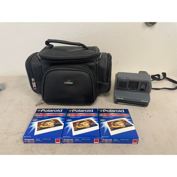 Vintage 3 Polaroid 600 Impulse OneStep Instant Film Camera Case & Manual Tested - Picture 1 of 12